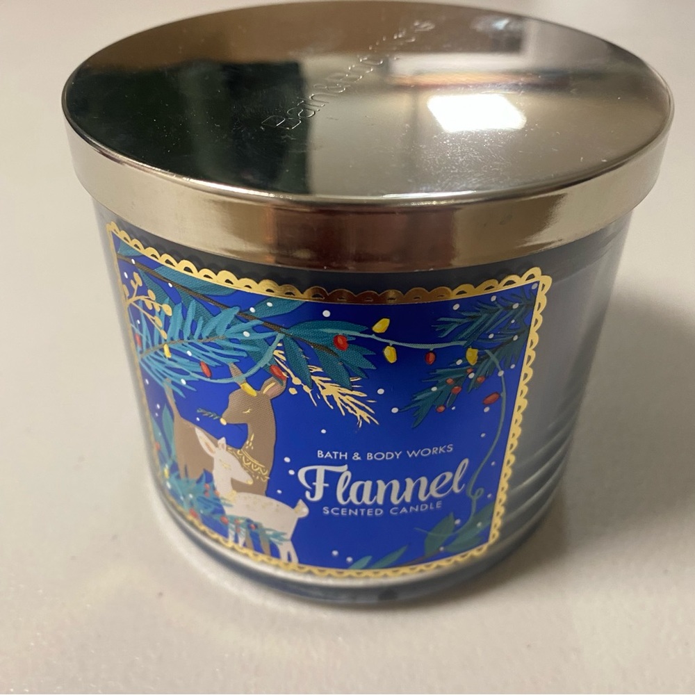 Flannel - triple wick Candle NEW